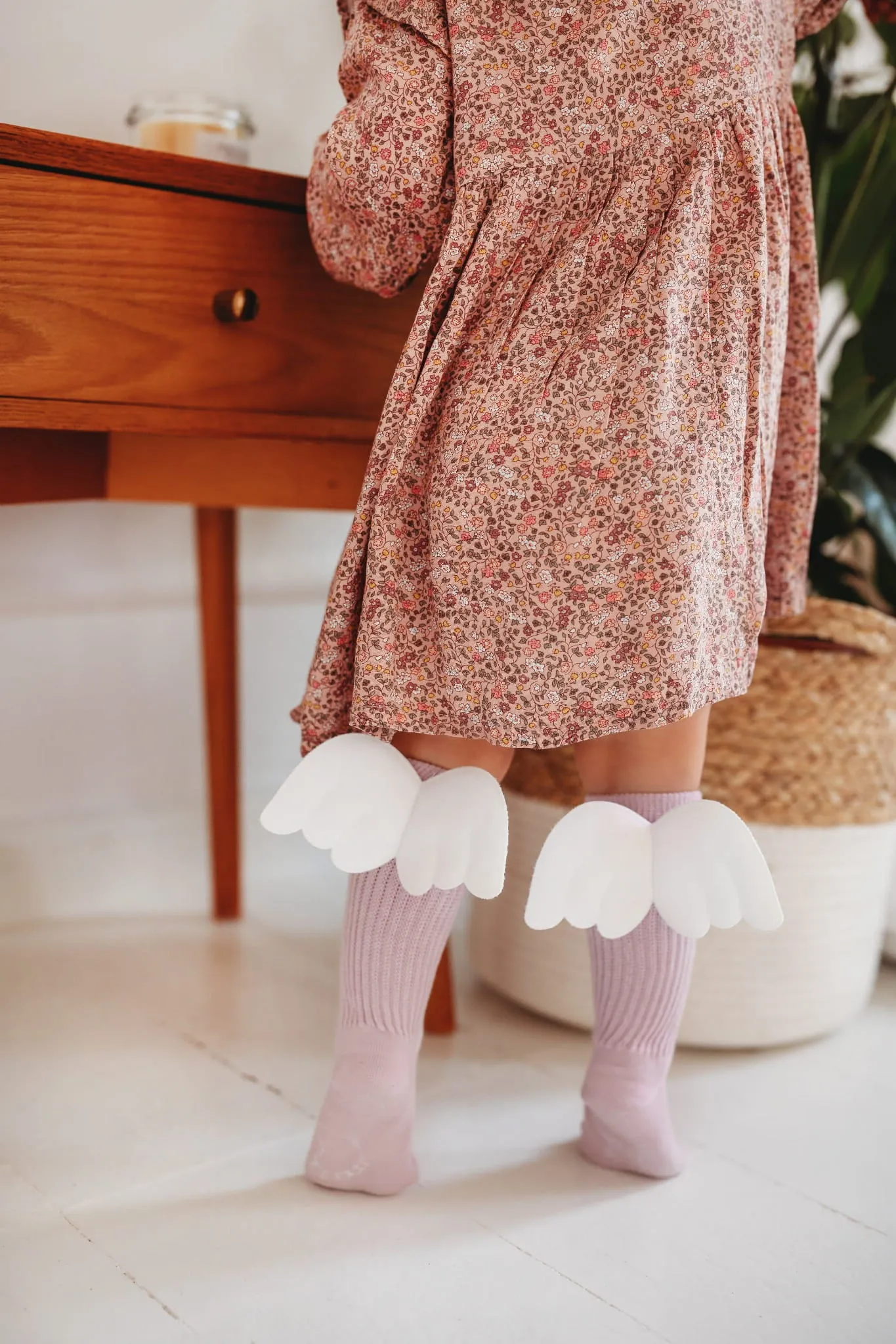 Mama's Feet Children's Knee-High Socks with wings - Lavender Angels